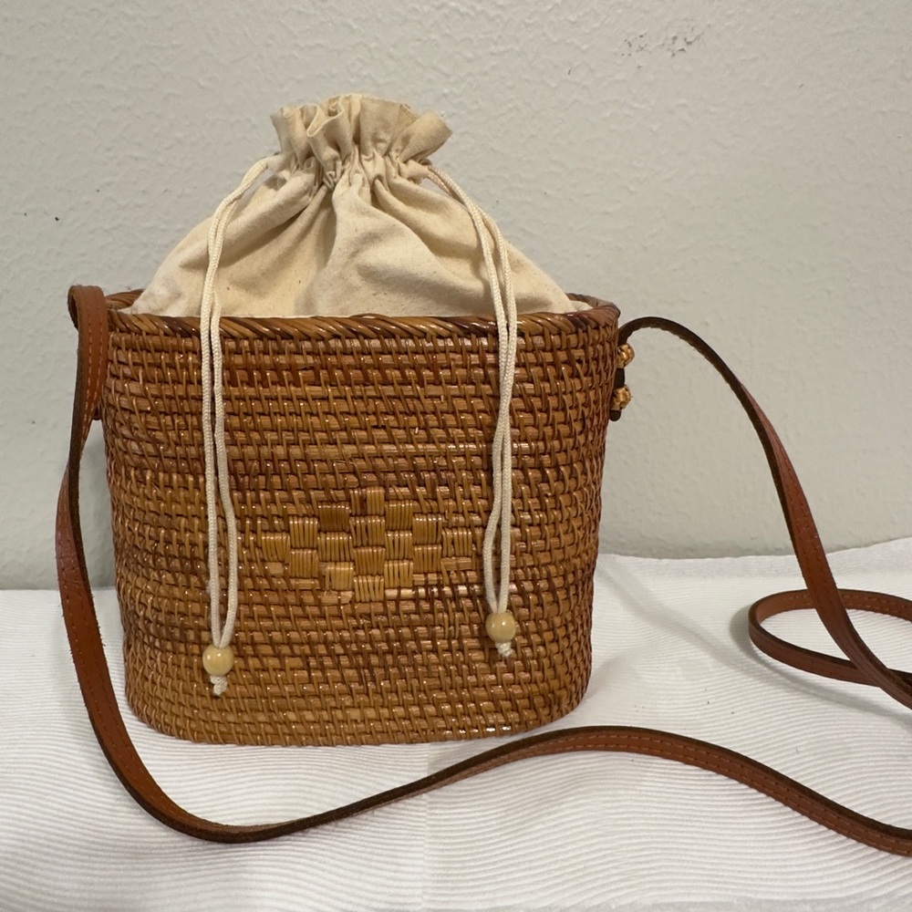 Wicker Cinch Top Shoulder Crossbody Bag